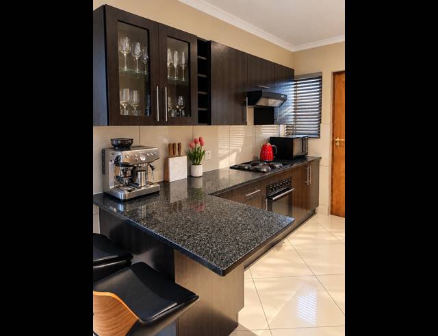 2 BEDROOM TOWNHOUSE FOR SALE IN ARUNDO ESTATE